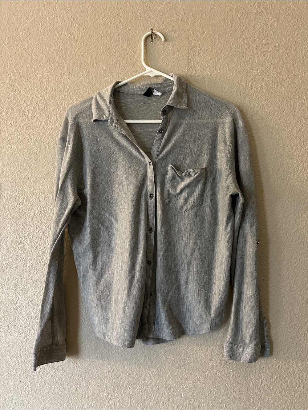Urban Outfitters Gray Long-Sleeve Button-Down Shirt